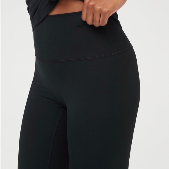 Aerie OFFLINE goals high waisted legging - Picture 2 of 3